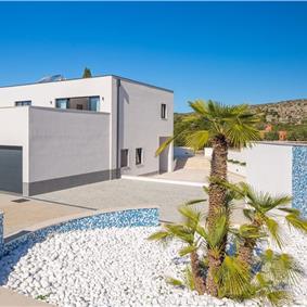 4 Bedroom Villa with Pool near Milna, Brac Island Sleeps 8 